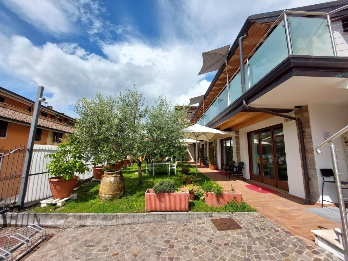 Pizzocolo Resort Fasano Gardone Riviera Luaran gambar